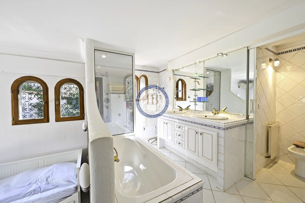 Квартира в Антибе, Франция, 120 м² - фото 12