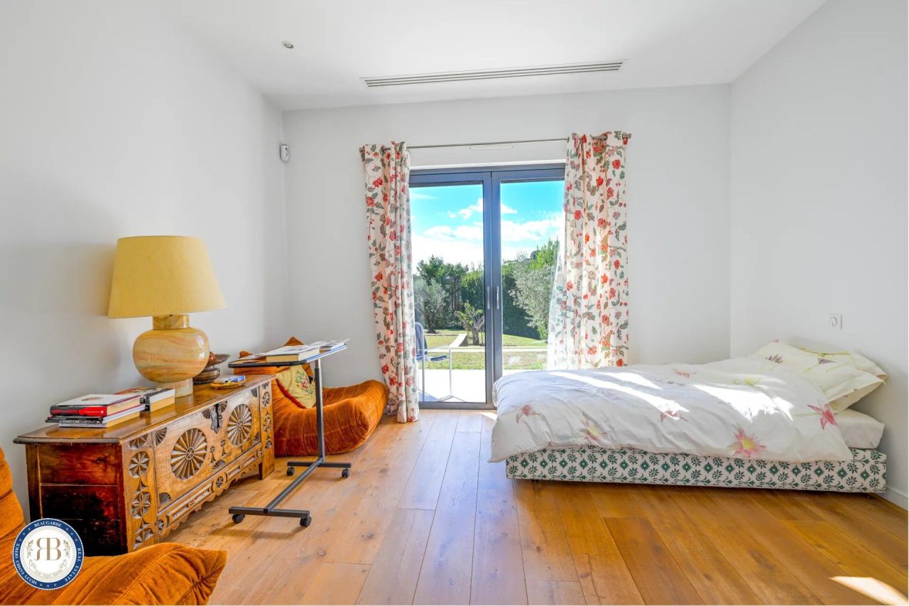 Дом в Мужене, Франция, 307 м² - фото 13