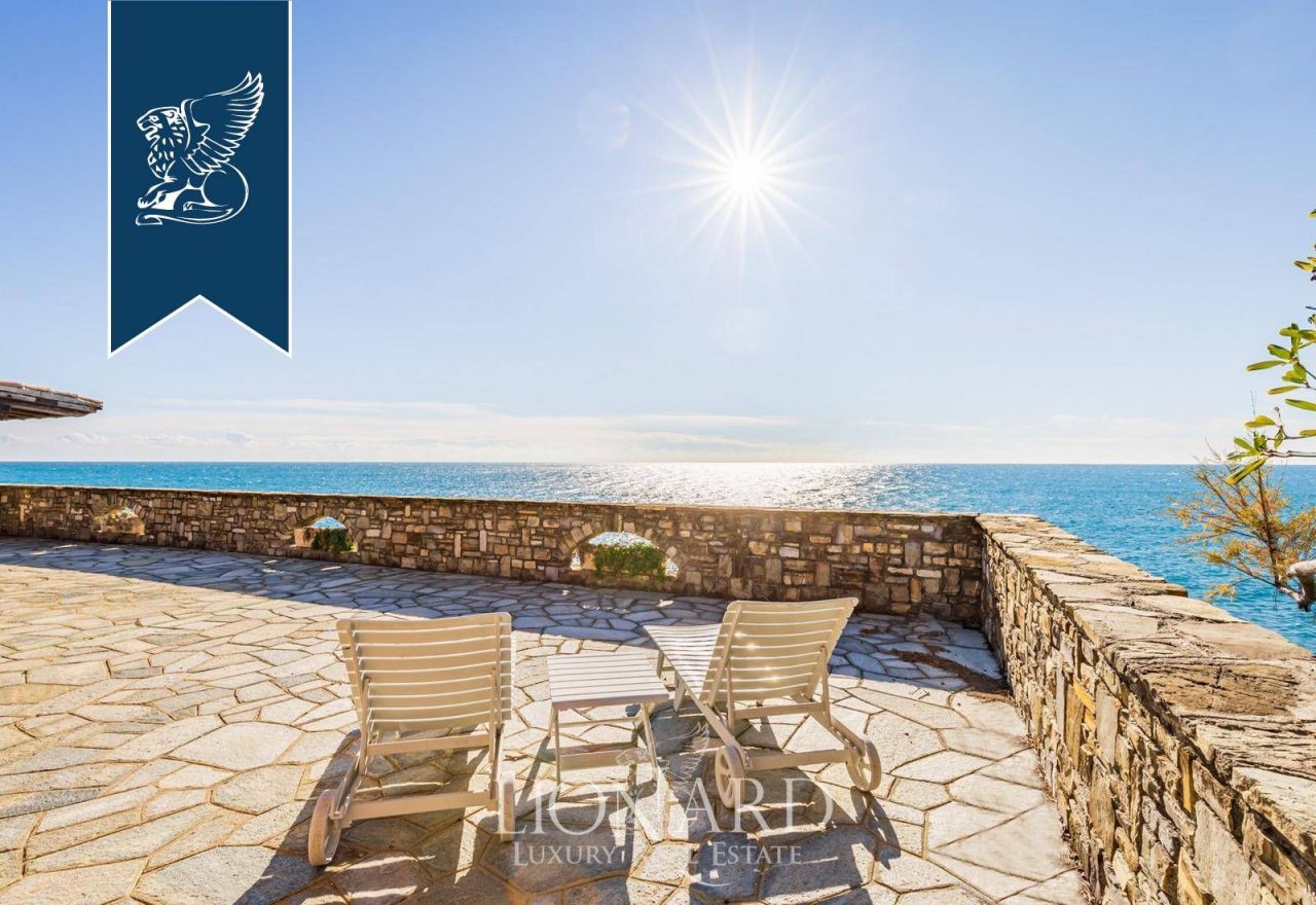 Вилла в Империи, Италия, 350 м² - фото 12