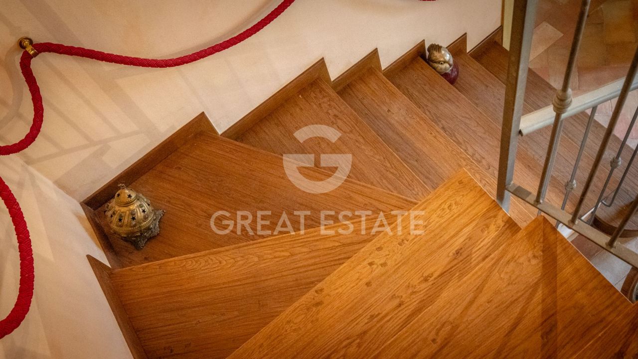 Дом в Перудже, Италия, 380 м² - фото 15