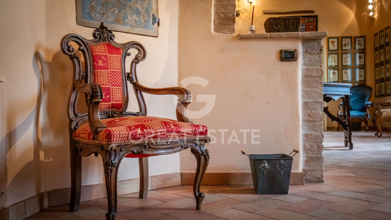 Дом в Перудже, Италия, 380 м² - фото 16