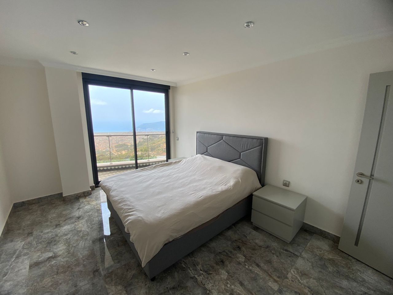 Вилла в Алании, Турция, 1 000 м² - фото 8