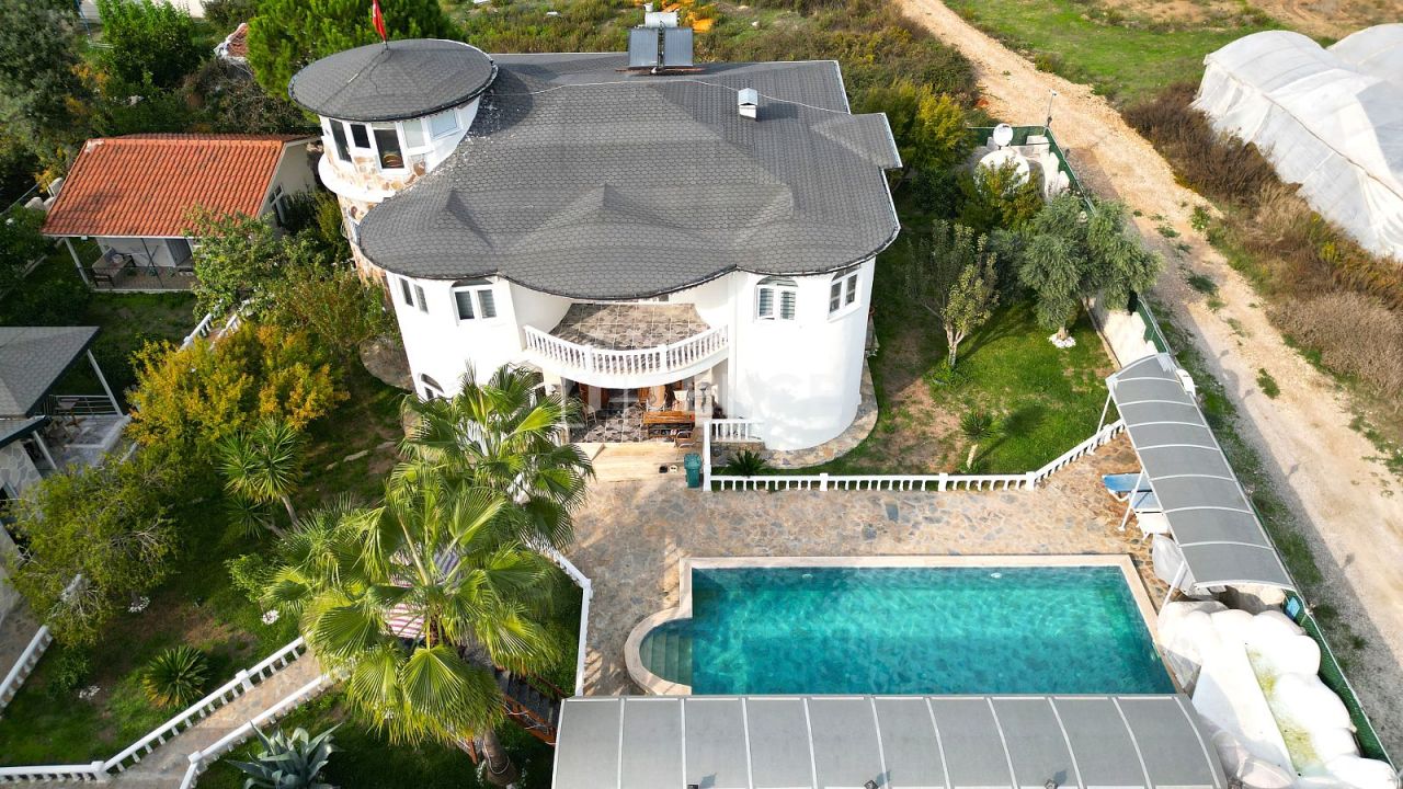 Вилла в Серике, Турция, 380 м² - фото 1