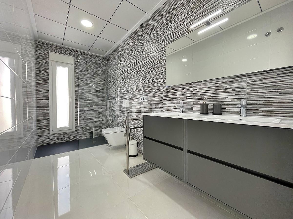 Вилла в Рохалесе, Испания, 120 м² - фото 19