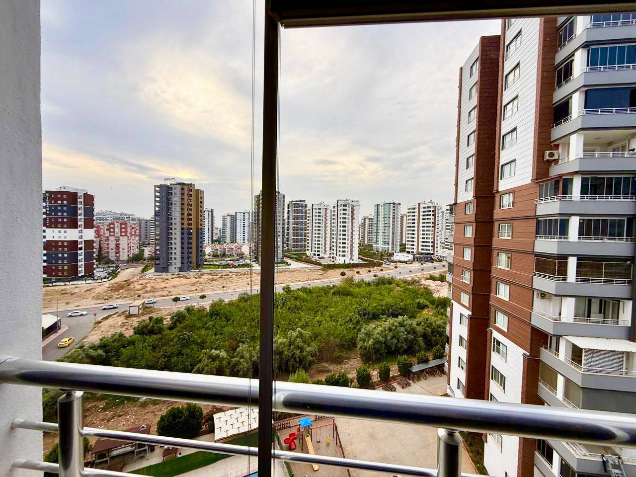 Квартира в Мерсине, Турция, 190 м² - фото 1