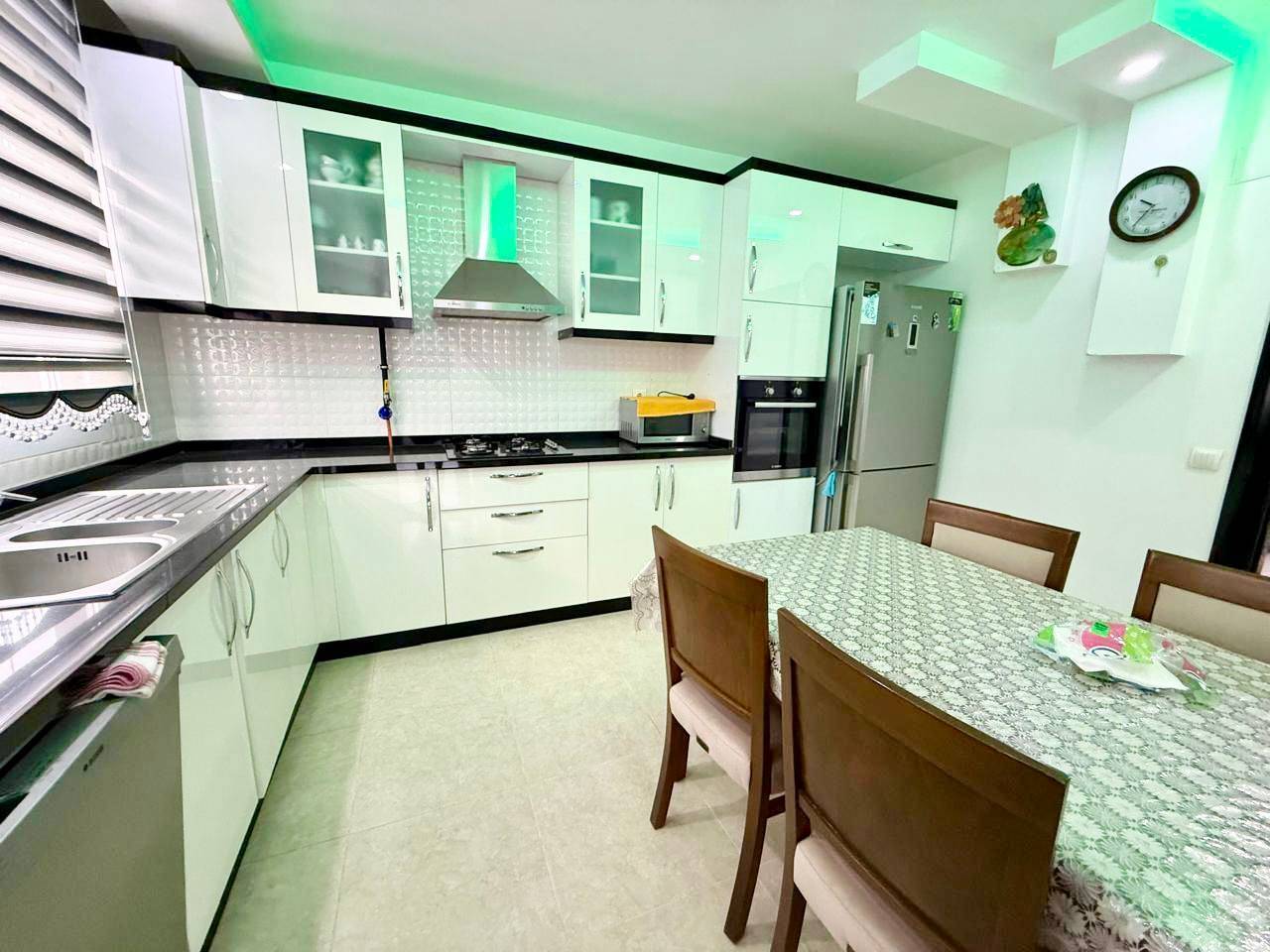 Квартира в Мерсине, Турция, 190 м² - фото 2