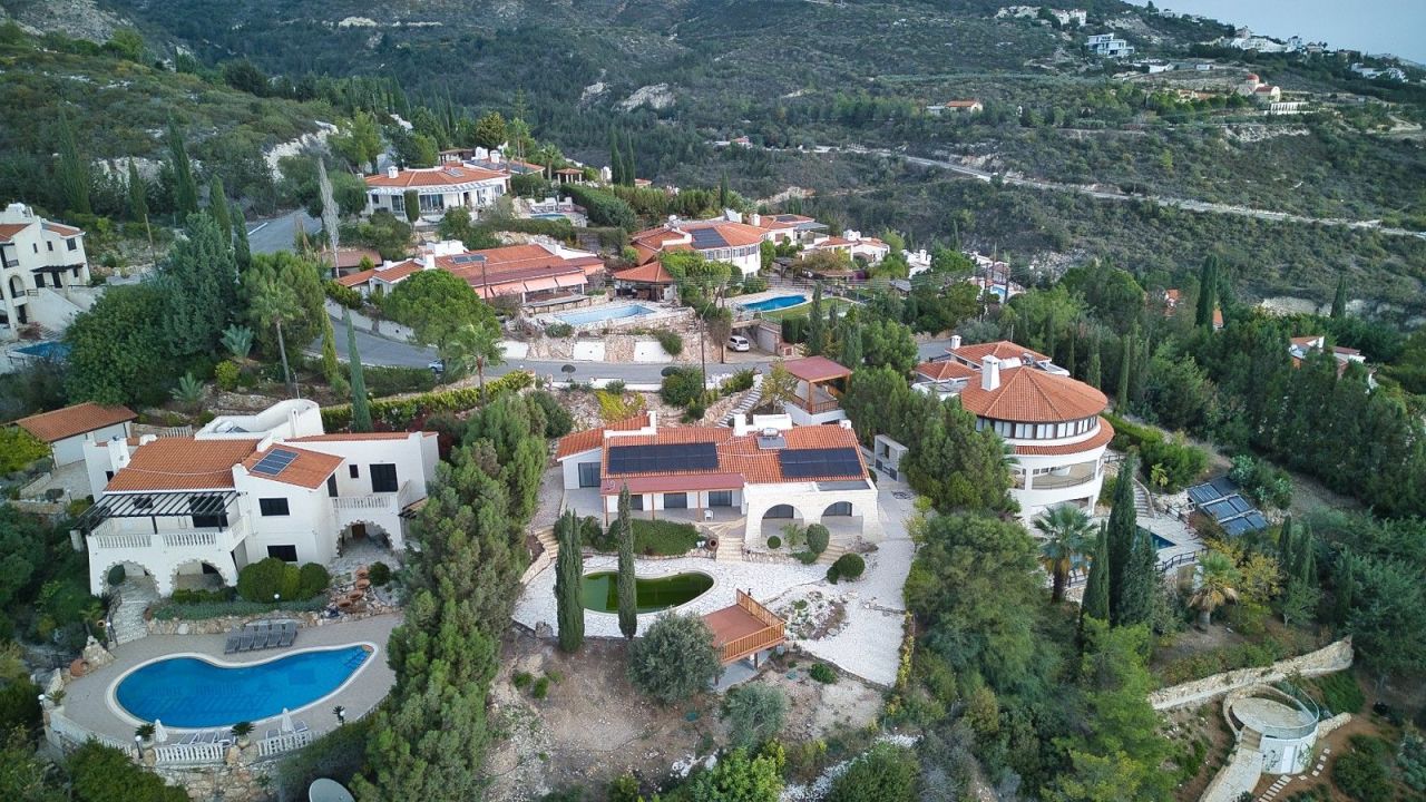 Бунгало в Пафосе, Кипр, 220 м² - фото 2