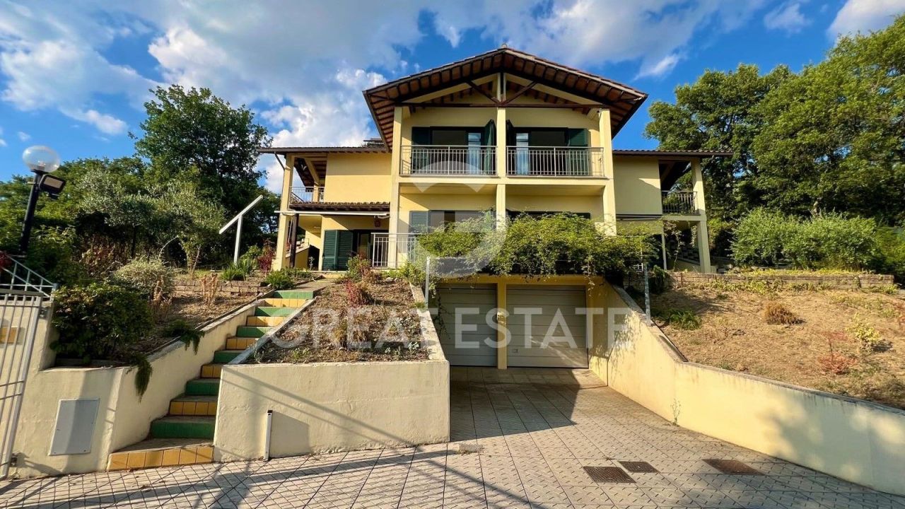 Вилла в Маджоне, Италия, 266.2 м² - фото 2