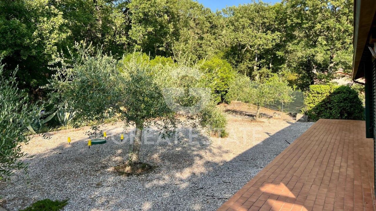 Вилла в Маджоне, Италия, 266.2 м² - фото 9