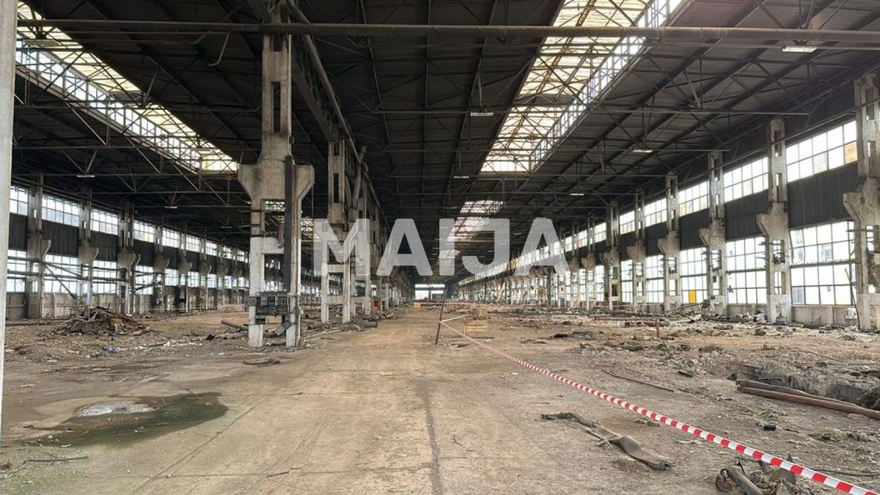 Офис Роман, Румыния, 205 282 м² - фото 3