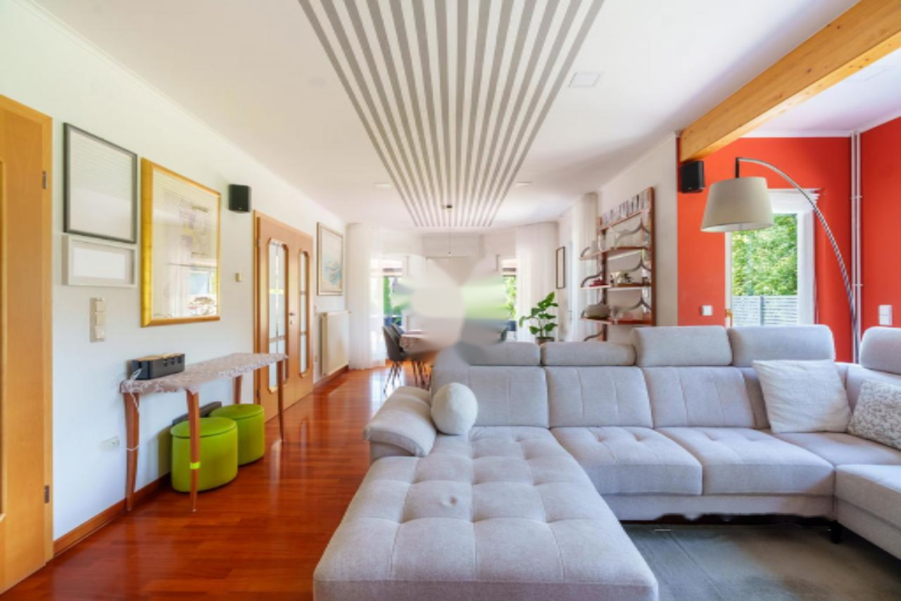 Дом в Любляне, Словения, 378 м² - фото 1