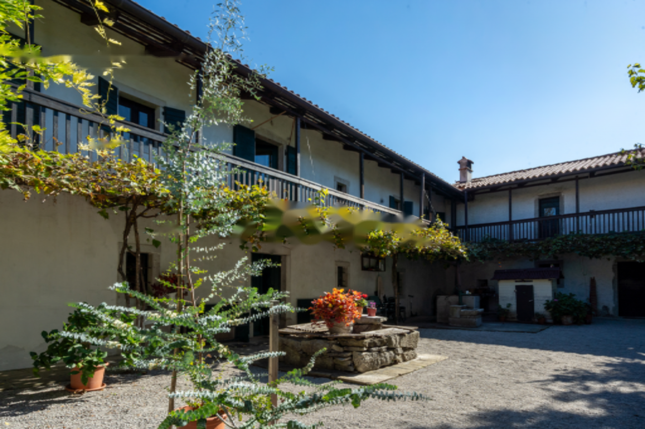 Дом в Комене, Словения, 750 м² - фото 1