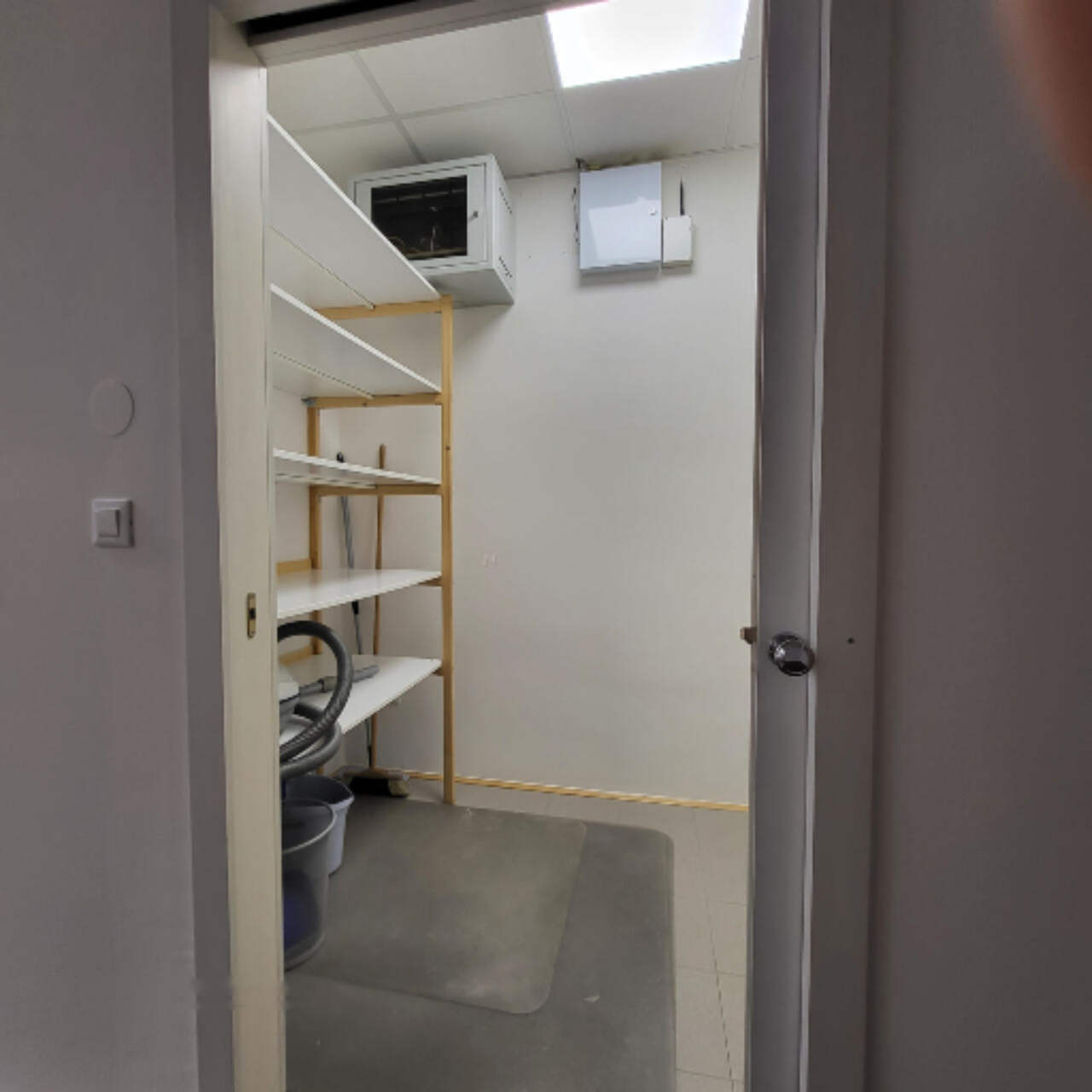 Офис в Любляне, Словения, 80 м² - фото 4