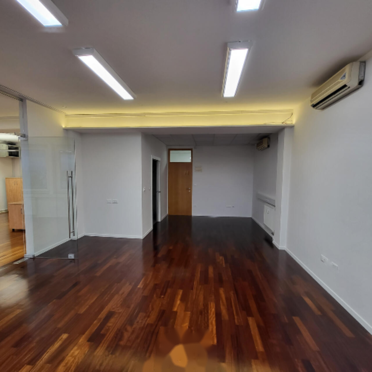 Офис в Любляне, Словения, 80 м² - фото 6