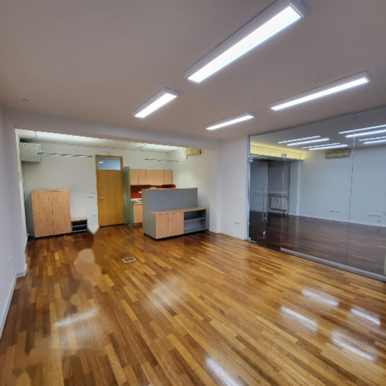 Офис в Любляне, Словения, 80 м² - фото 7