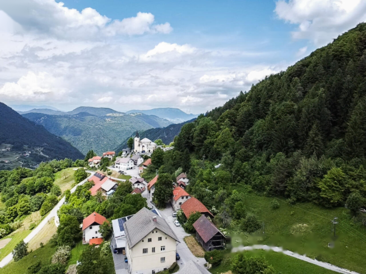 Ферма в Литие, Словения, 34 424 м² - фото 12