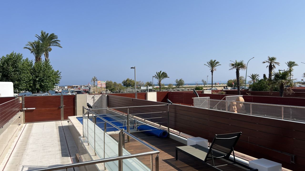 Дом в Кастельон-де-Ампурьясе, Испания, 248.2 м² - фото 4