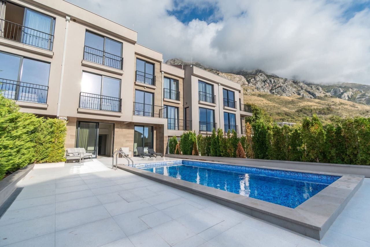 Дом в Будве, Черногория, 220 м² - фото 2