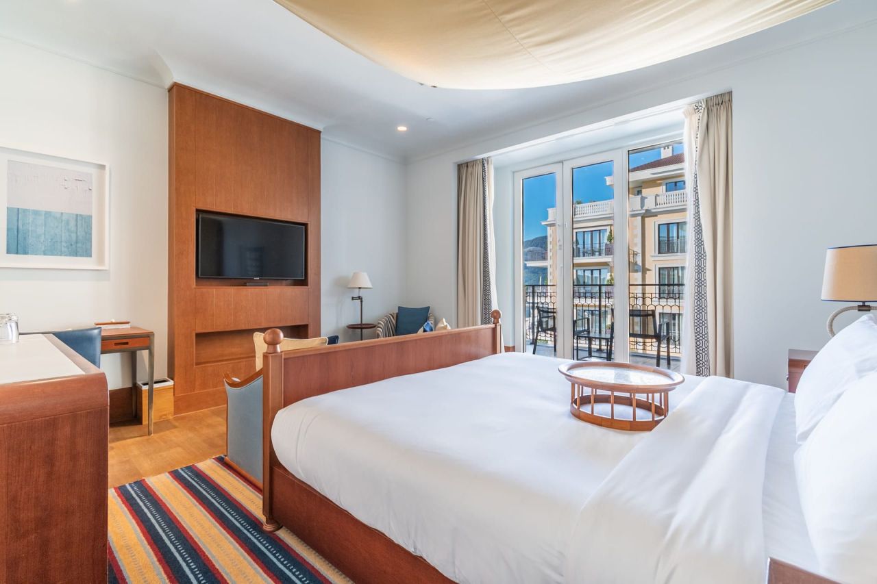 Апартаменты в Тивате, Черногория, 252 м² - фото 14