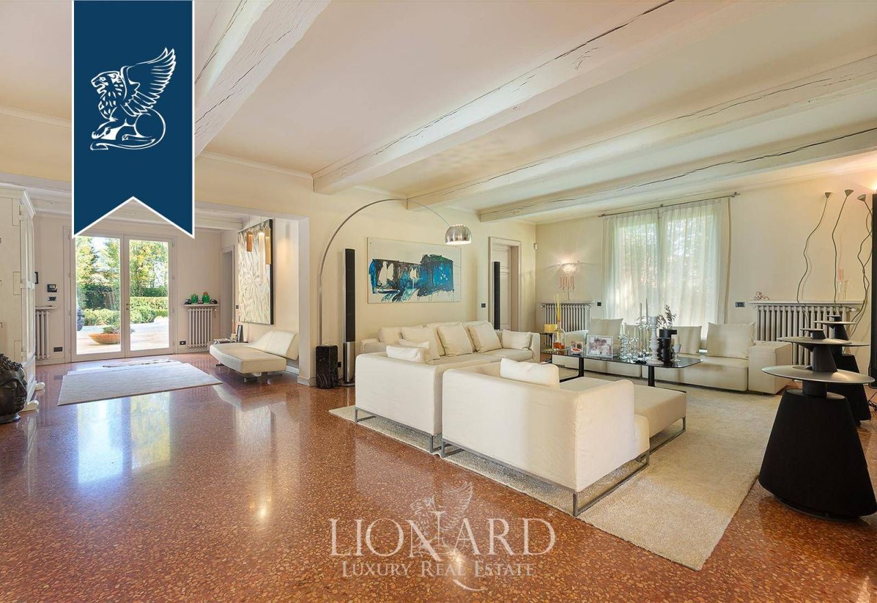 Вилла в Реджо-Эмилии, Италия, 1 200 м² - фото 11