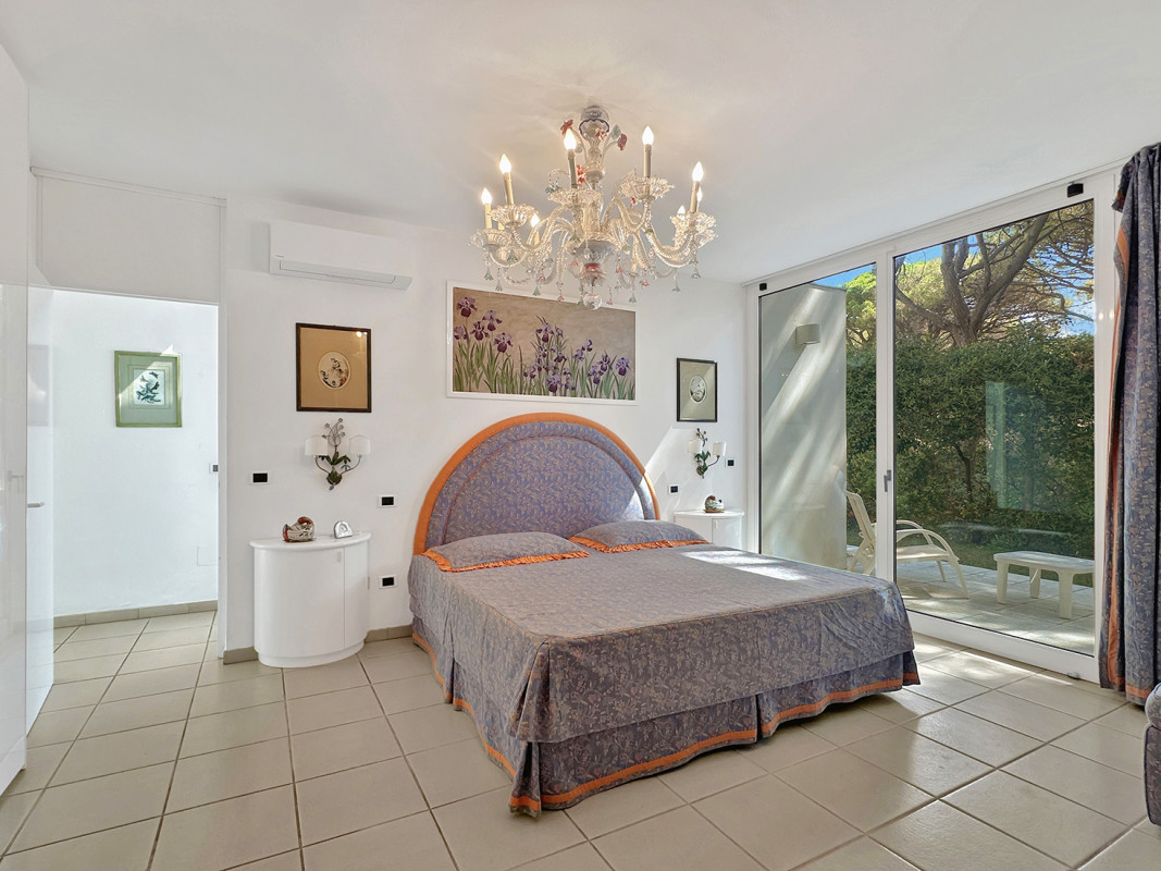 Дом в Кастильоне-делла-Пеская, Италия, 280 м² - фото 14