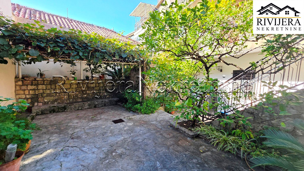 Дом в Херцег-Нови, Черногория, 171 м² - фото 6