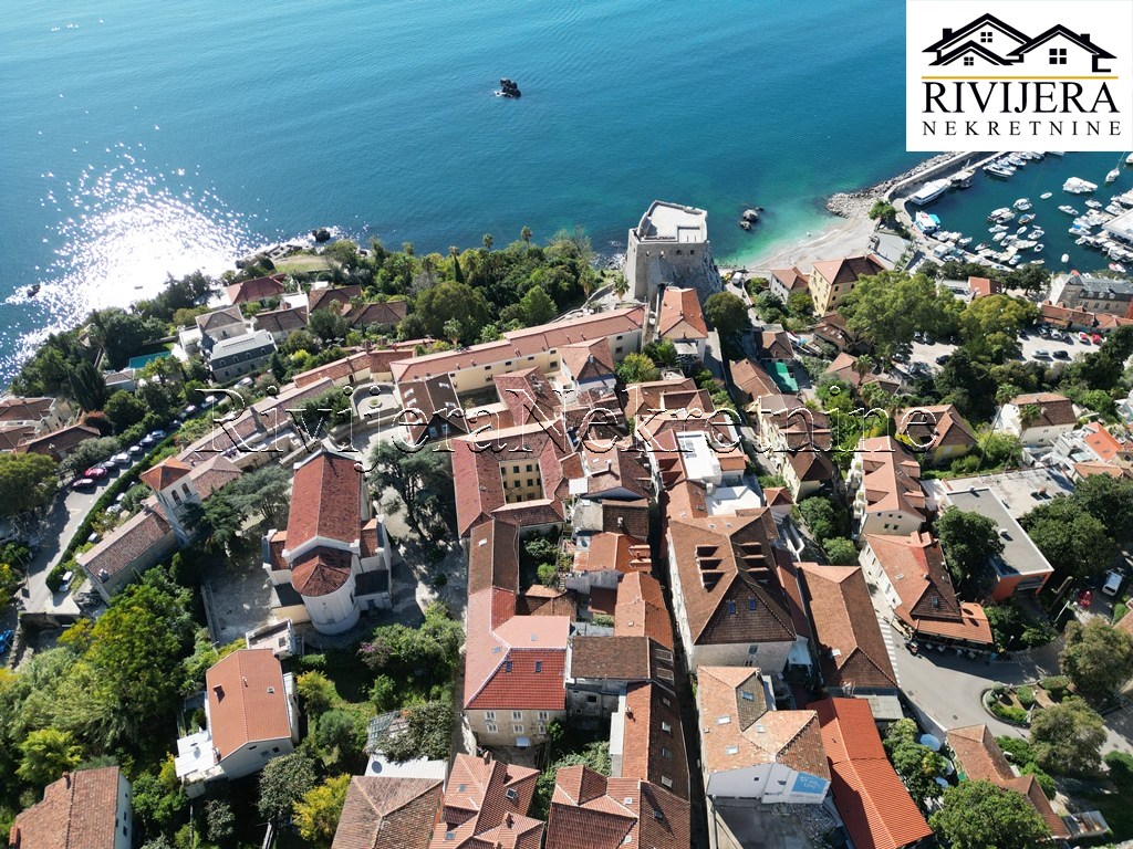 Дом в Херцег-Нови, Черногория, 171 м² - фото 3