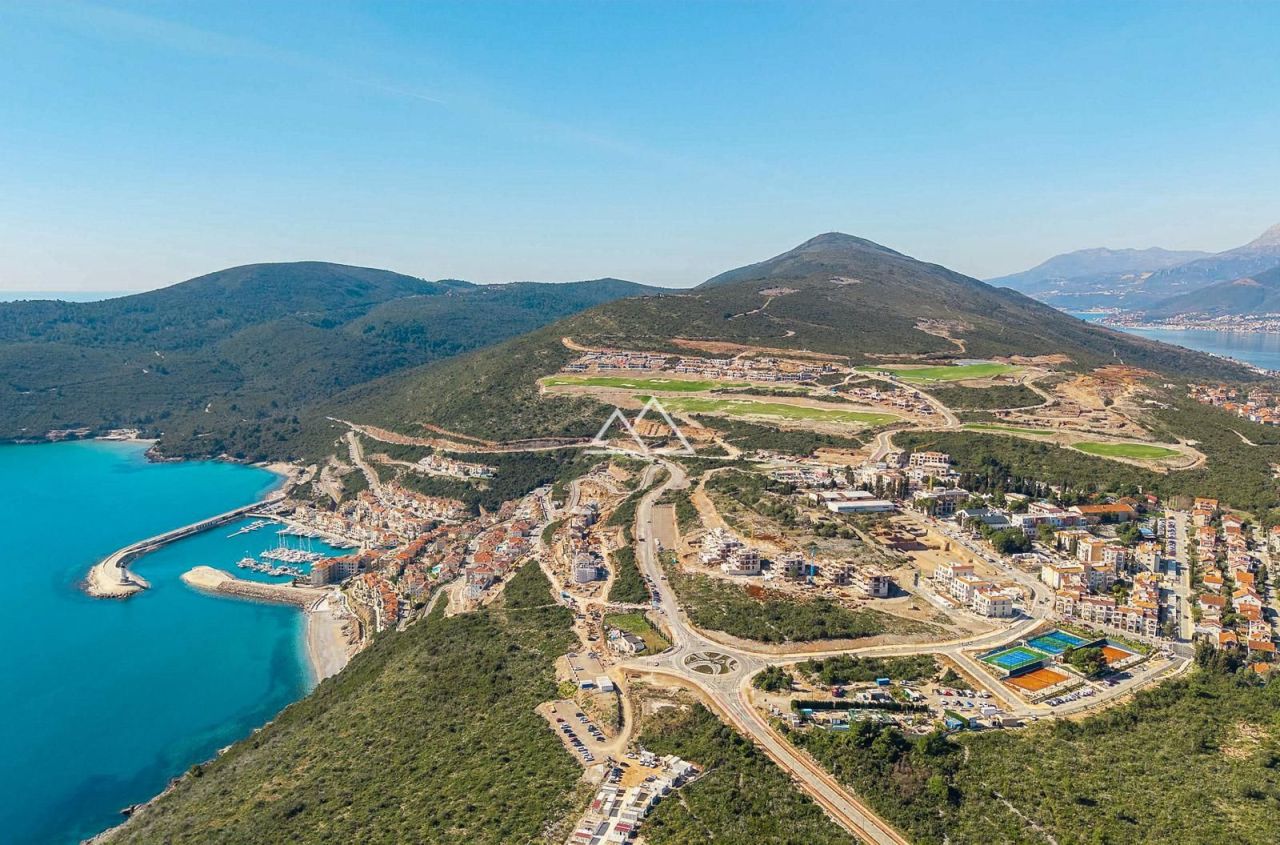 Апартаменты на полуострове Луштица, Черногория, 69 м² - фото 1