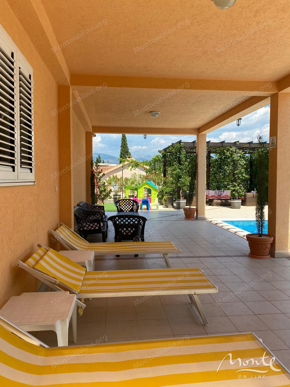 Отель, гостиница в Радовичах, Черногория, 388 м² - фото 5