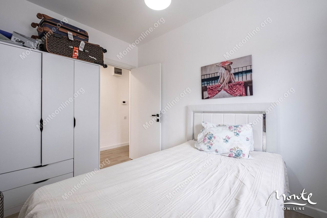 Апартаменты в Тивате, Черногория, 47 м² - фото 16