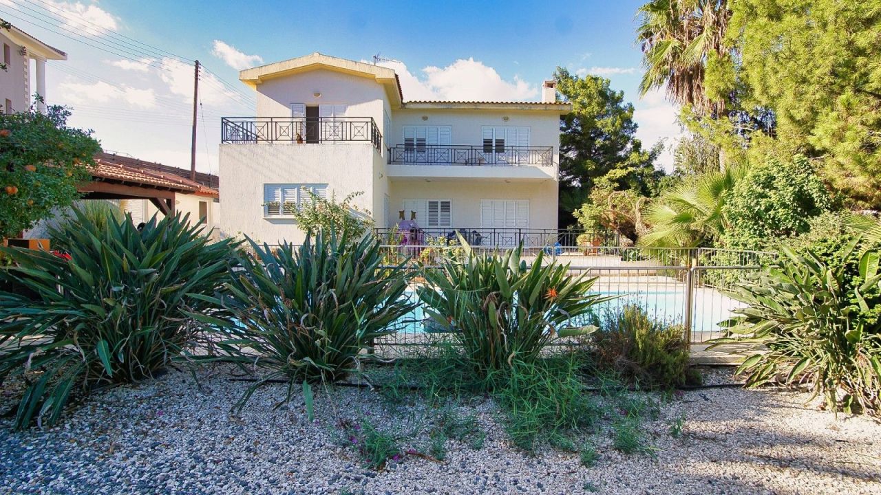 Вилла в Лимасоле, Кипр, 247 м² - фото 2