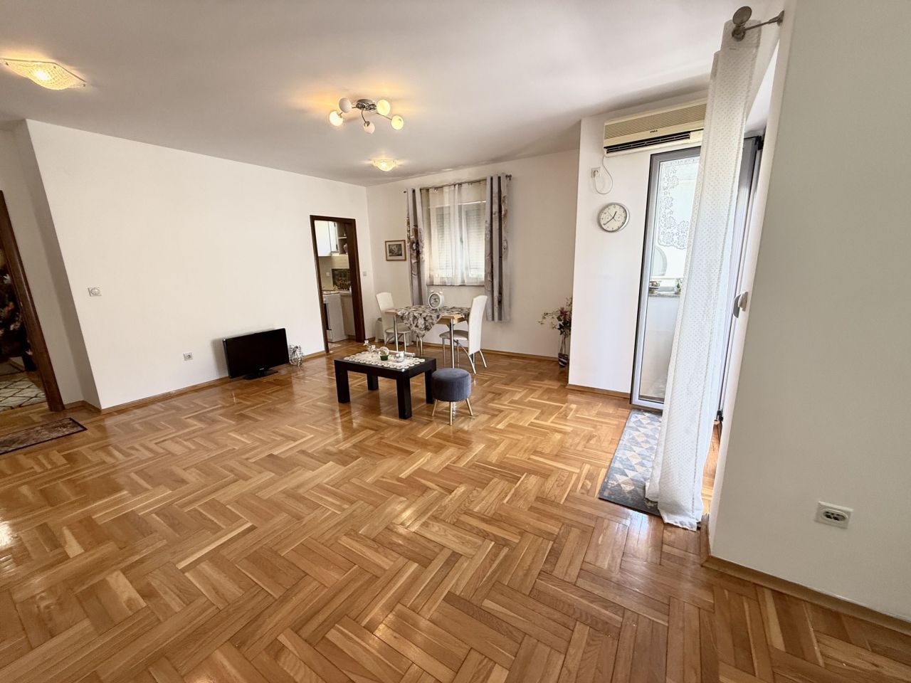 Квартира в Будве, Черногория, 54 м² - фото 2