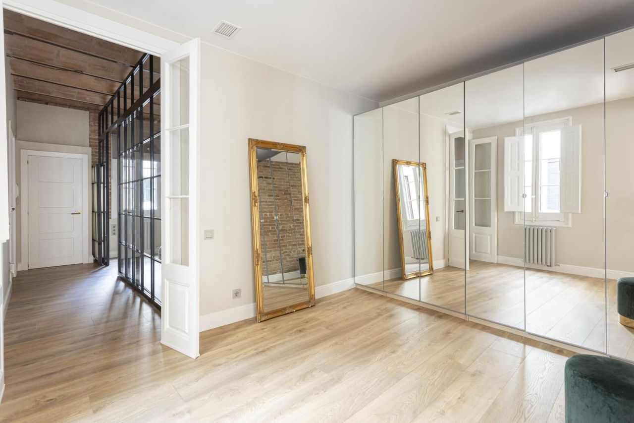 Квартира в Барселоне, Испания, 68 м² - фото 10