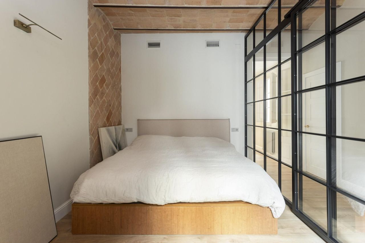 Квартира в Барселоне, Испания, 68 м² - фото 14