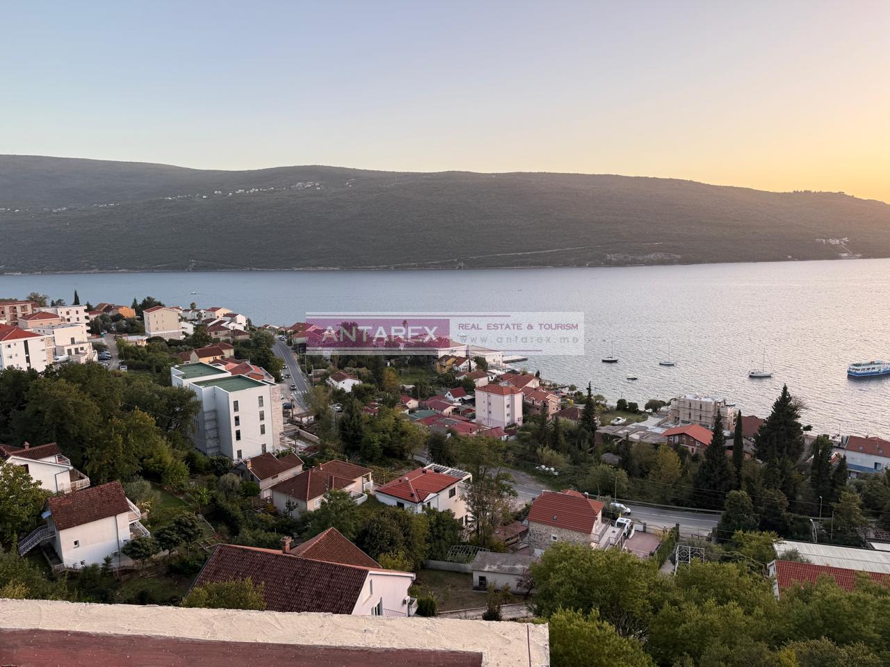 Вилла в Кумборе, Черногория, 511 м² - фото 5