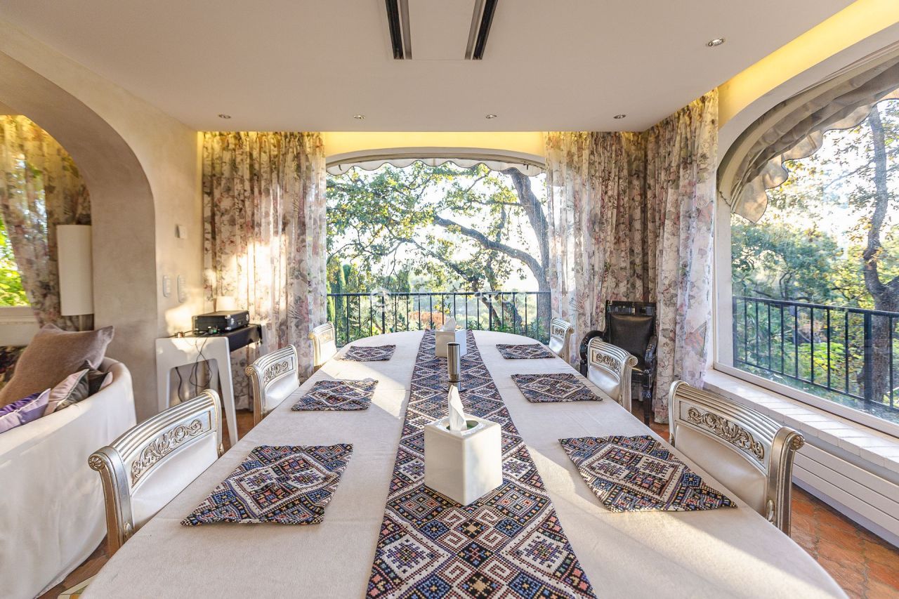 Вилла в Мужене, Франция, 800 м² - фото 11