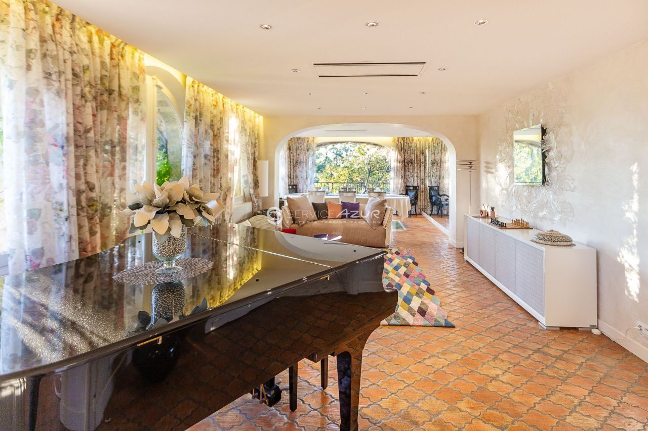 Вилла в Мужене, Франция, 800 м² - фото 12