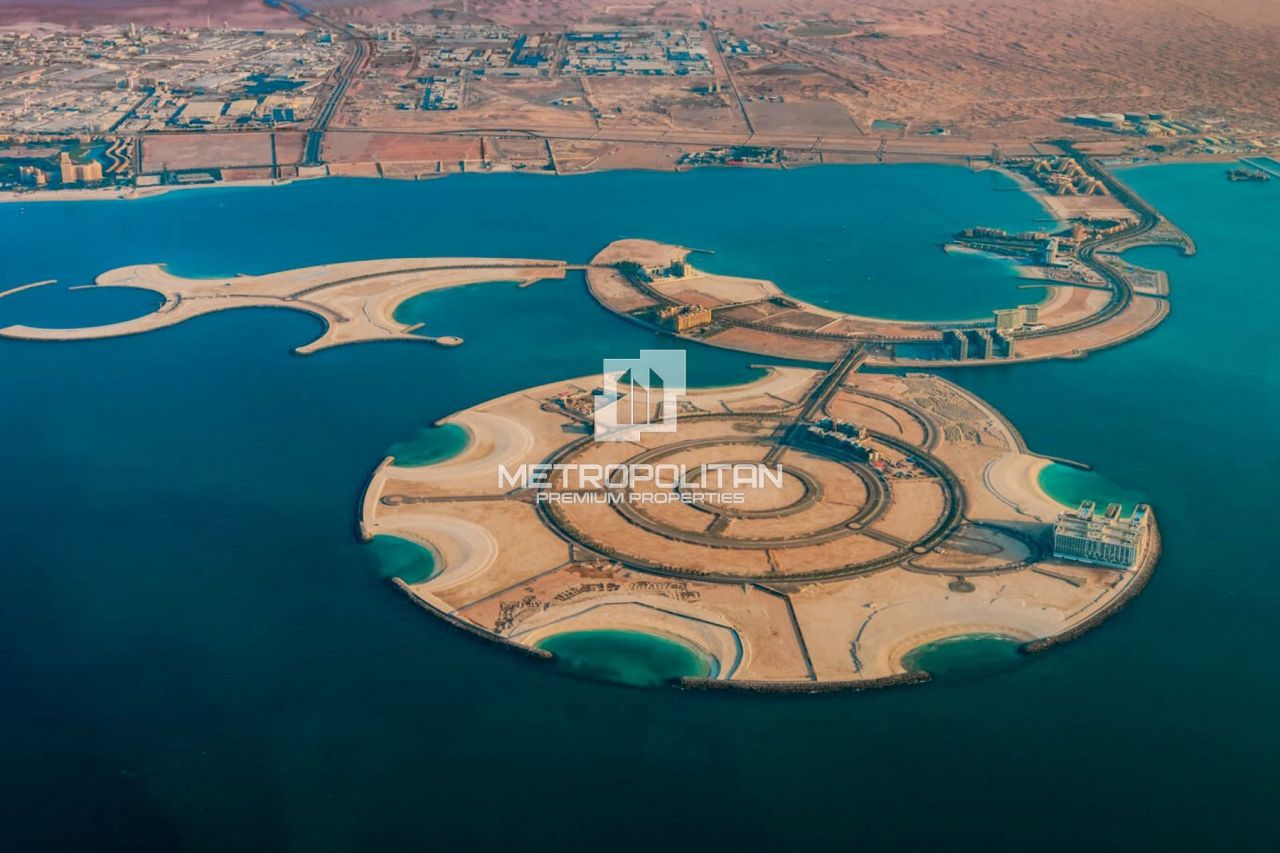 Земля в Рас-эль-Хайме, ОАЭ, 13 378 м² - фото 6