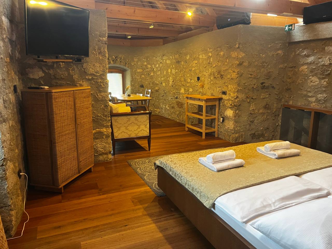 Замок в Чрномеле, Словения, 1 500 м² - фото 10