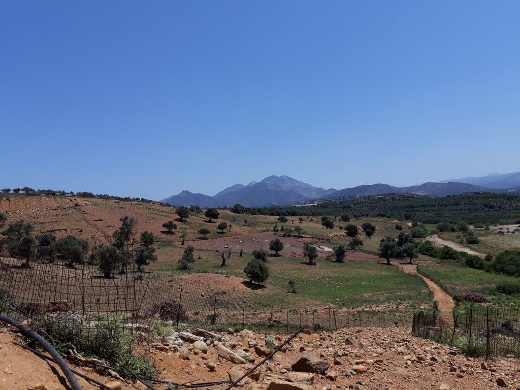 Земля в Ираклионе, Греция, 1 048 м² - фото 1