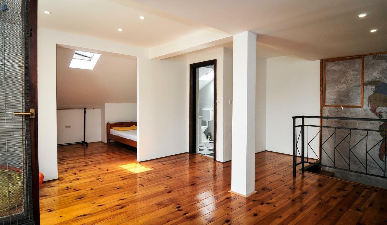 Отель, гостиница в Тивате, Черногория, 525 м² - фото 12