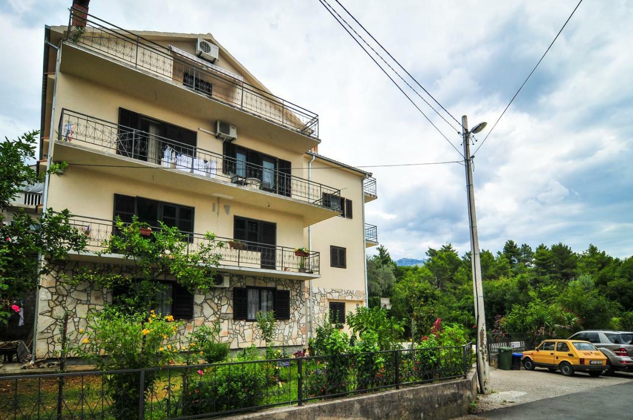 Отель, гостиница в Тивате, Черногория, 525 м² - фото 1