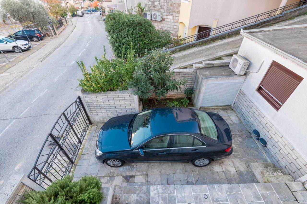 Квартира в Будве, Черногория, 102 м² - фото 9