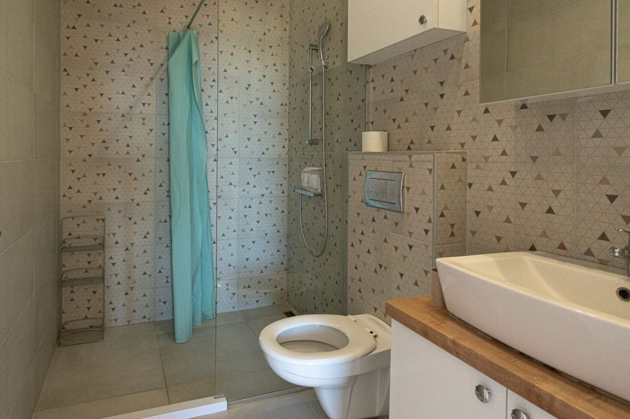 Квартира в Тивате, Черногория, 129 м² - фото 16