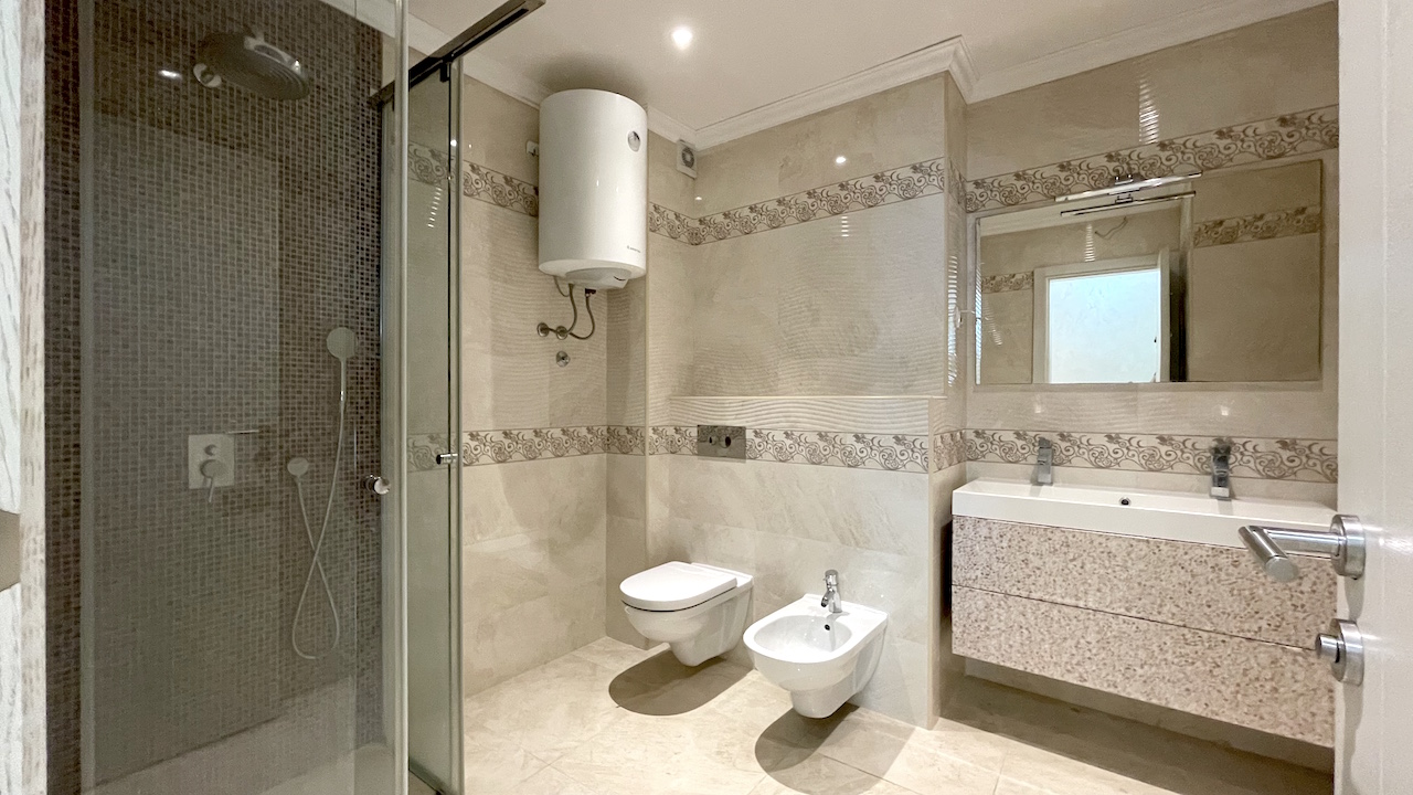 Квартира в Будве, Черногория, 9 768 м² - фото 12