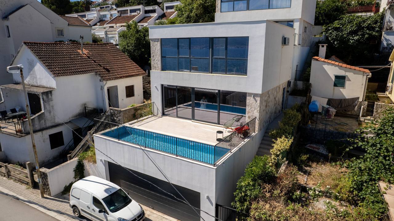 Вилла в Крашичах, Черногория, 200 м² - фото 9