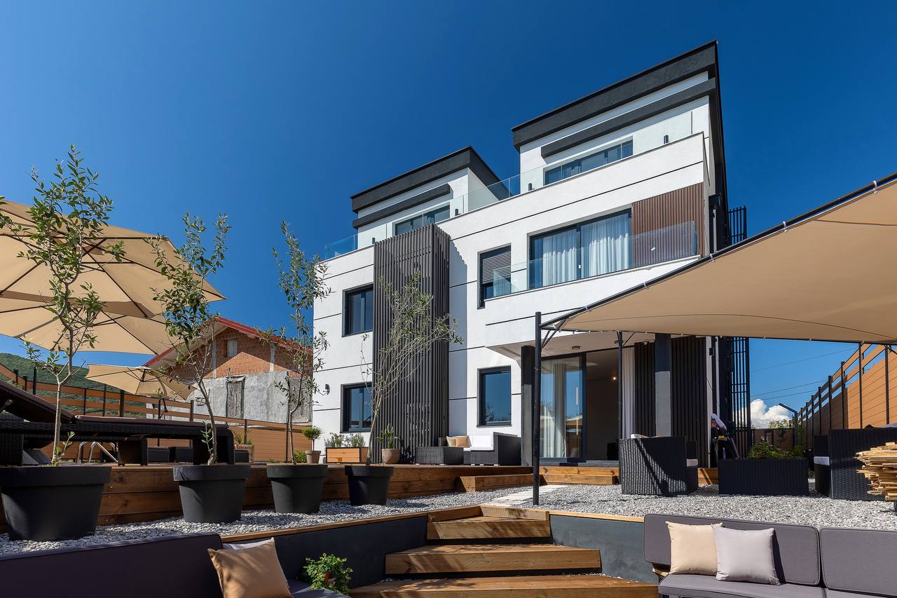 Апартаменты в Ластве, Черногория, 120 м² - фото 1