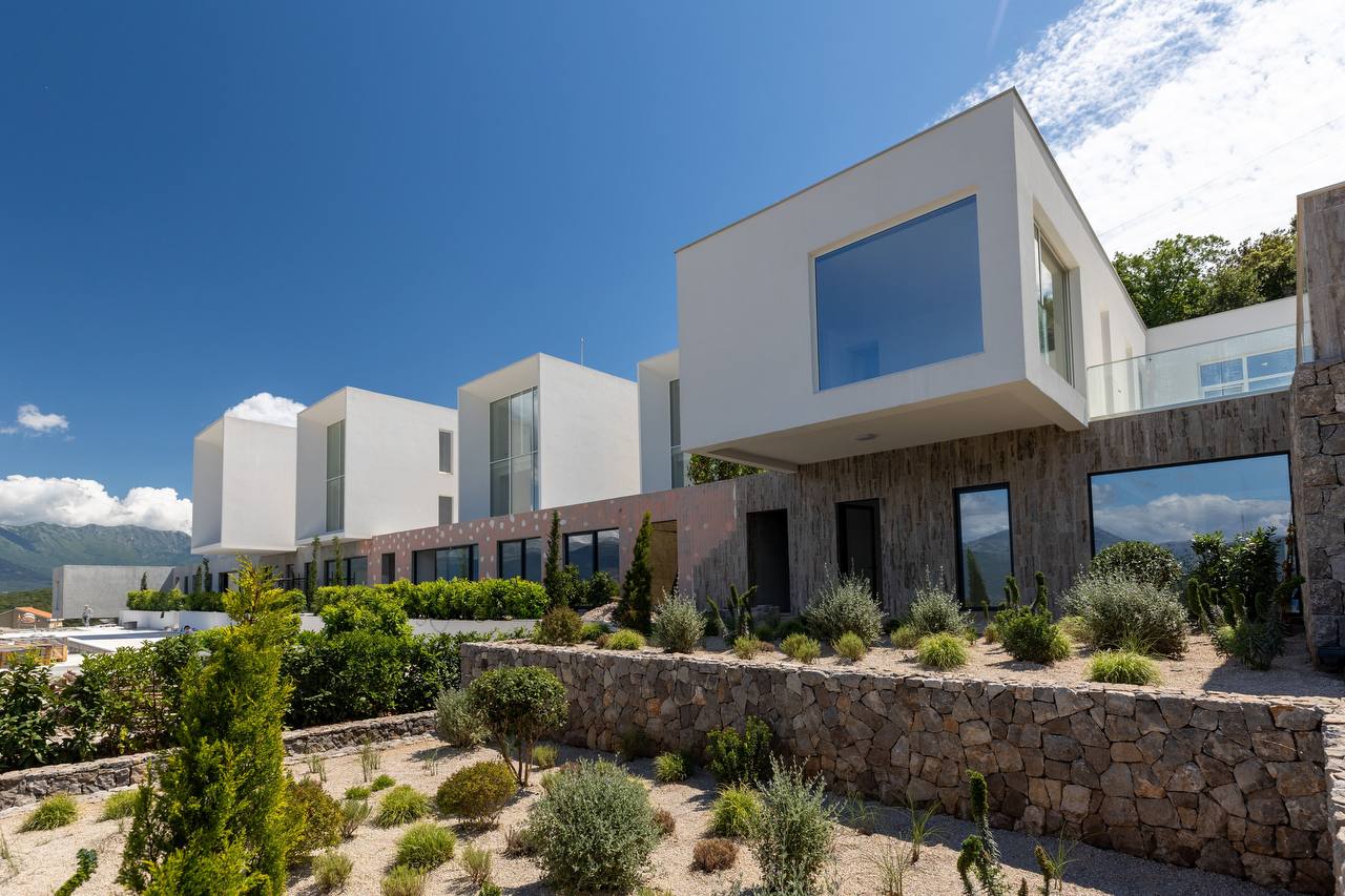 Вилла в Херцег-Нови, Черногория, 328 м² - фото 1