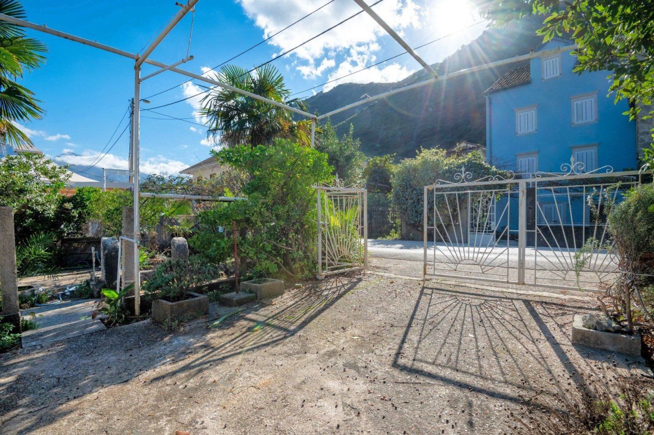 Вилла в Столиве, Черногория, 300 м² - фото 7