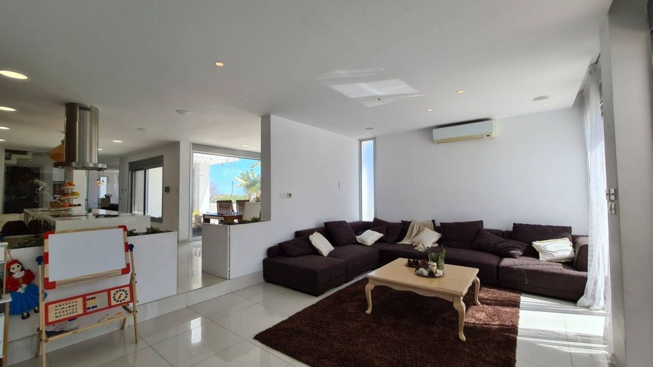 Вилла в Лимасоле, Кипр, 330 м² - фото 5